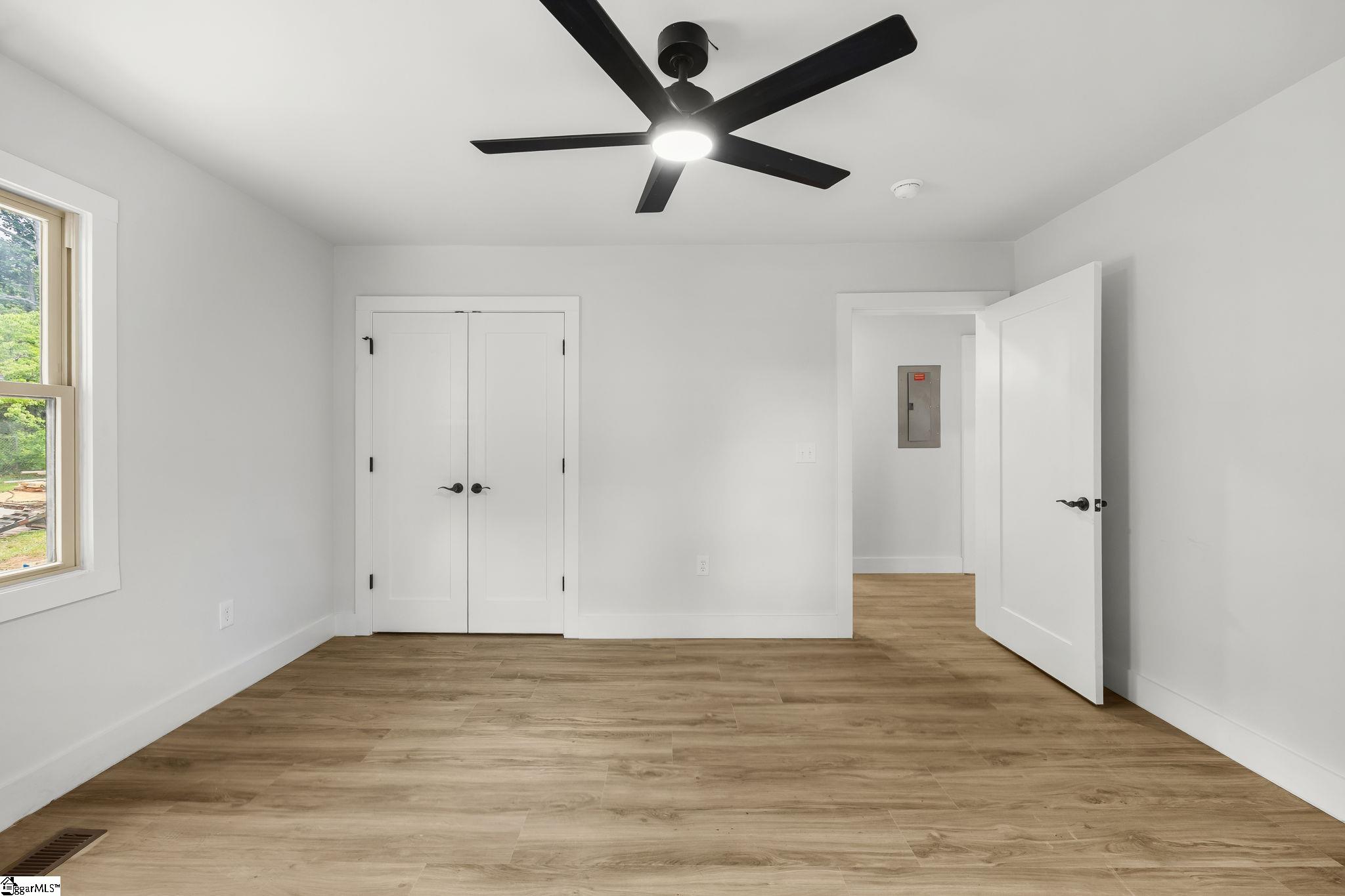 5497 Old Buncombe Road Greenville, SC 29609 - Photo 31 of 50