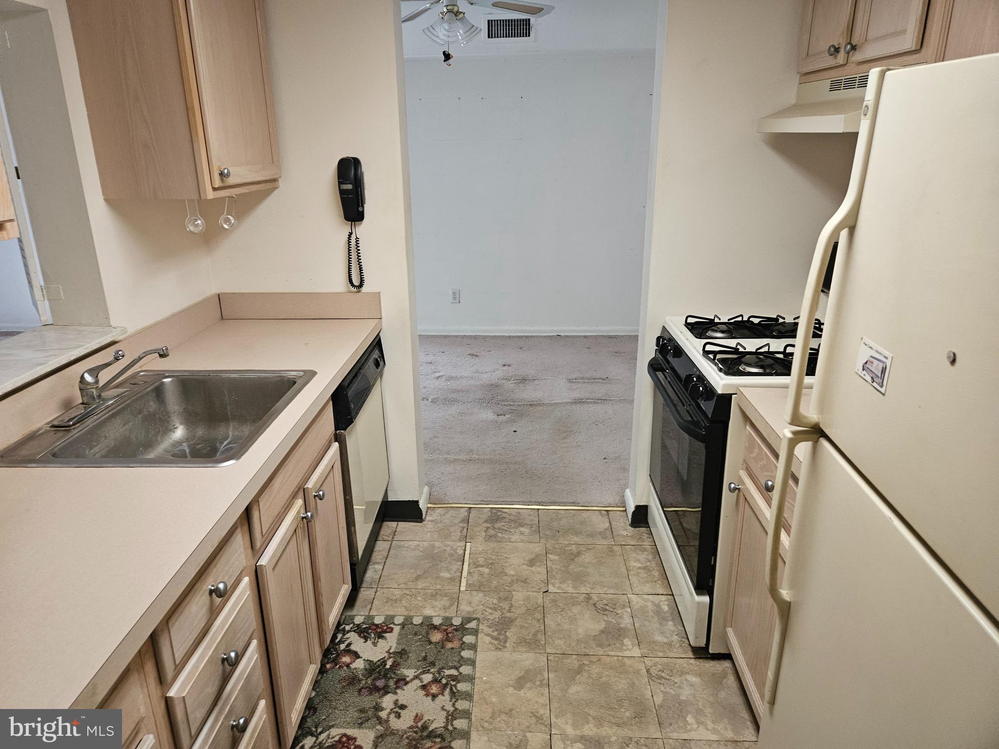 425 Drummers Lane Wayne, PA 19087 - Photo 4 of 12