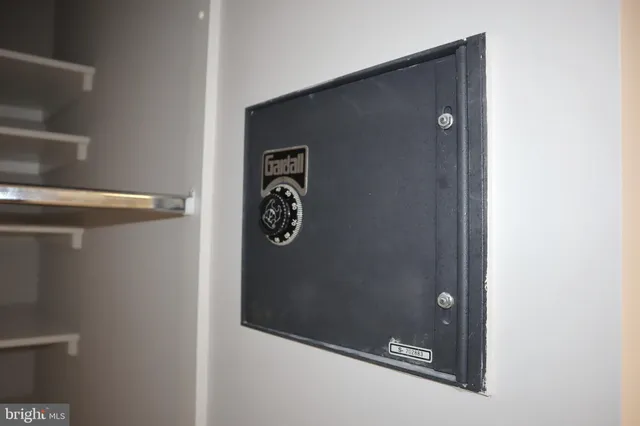 $749,000 | 10401 Grosvenor Place, Unit 1704, Rockville, MD 20852