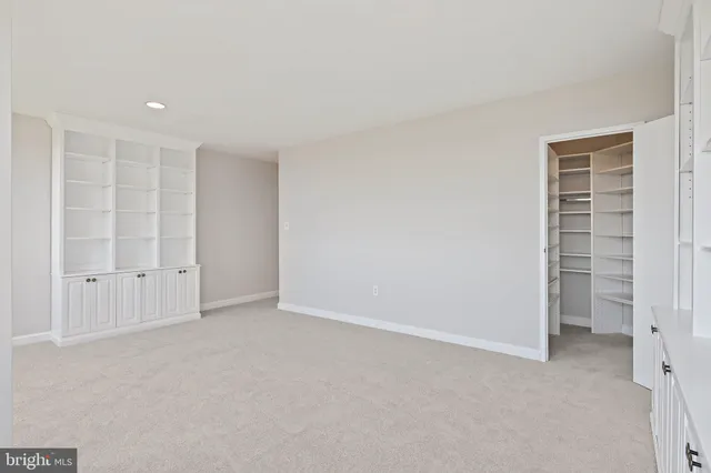 $749,000 | 10401 Grosvenor Place, Unit 1704, Rockville, MD 20852