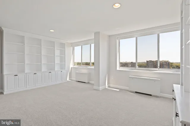 $749,000 | 10401 Grosvenor Place, Unit 1704, Rockville, MD 20852