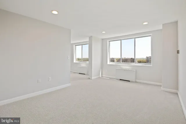 $749,000 | 10401 Grosvenor Place, Unit 1704, Rockville, MD 20852