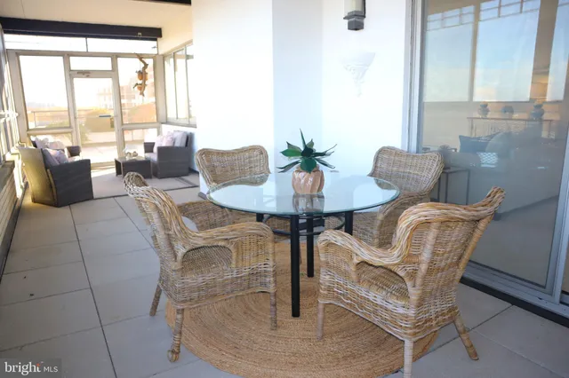 $749,000 | 10401 Grosvenor Place, Unit 1704, Rockville, MD 20852