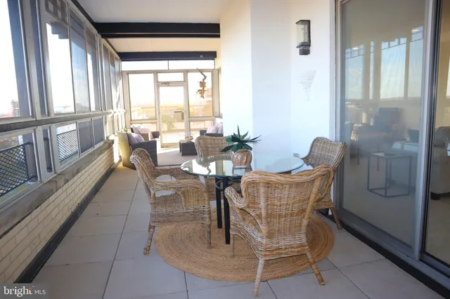 $749,000 | 10401 Grosvenor Place, Unit 1704, Rockville, MD 20852