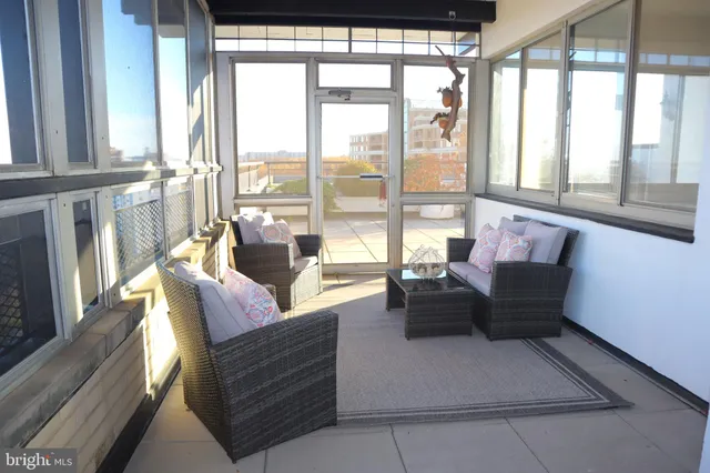 $749,000 | 10401 Grosvenor Place, Unit 1704, Rockville, MD 20852