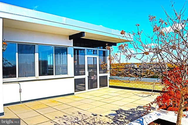 $749,000 | 10401 Grosvenor Place, Unit 1704, Rockville, MD 20852