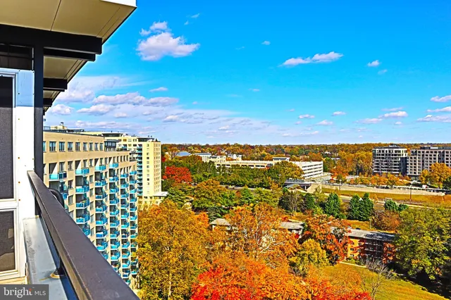 $749,000 | 10401 Grosvenor Place, Unit 1704, Rockville, MD 20852