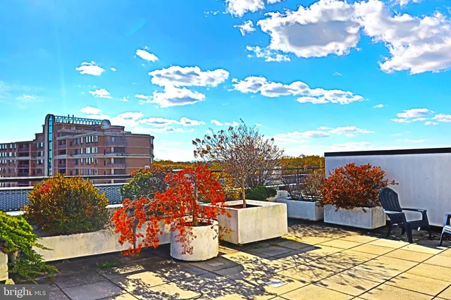 $749,000 | 10401 Grosvenor Place, Unit 1704, Rockville, MD 20852