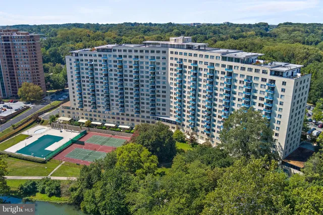 $749,000 | 10401 Grosvenor Place, Unit 1704, Rockville, MD 20852