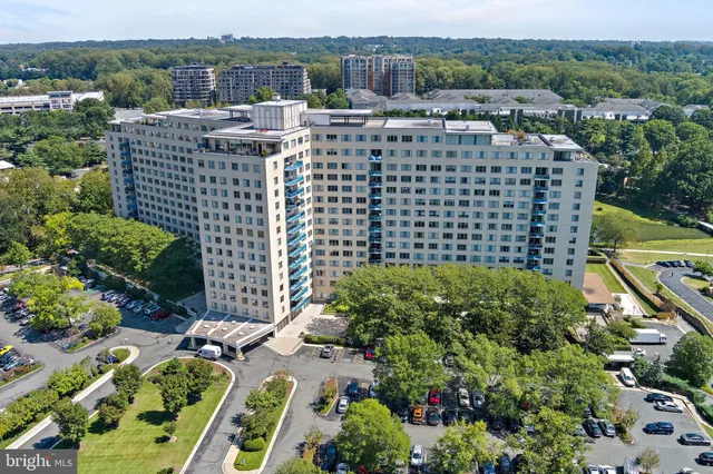 $749,000 | 10401 Grosvenor Place, Unit 1704, Rockville, MD 20852