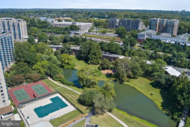 $749,000 | 10401 Grosvenor Place, Unit 1704, Rockville, MD 20852