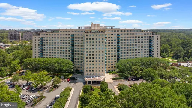 $749,000 | 10401 Grosvenor Place, Unit 1704, Rockville, MD 20852