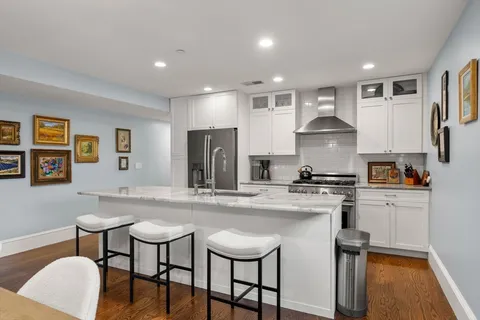 $1,049,000 | 435 East 3rd Street, Unit 2, Boston, MA 02127