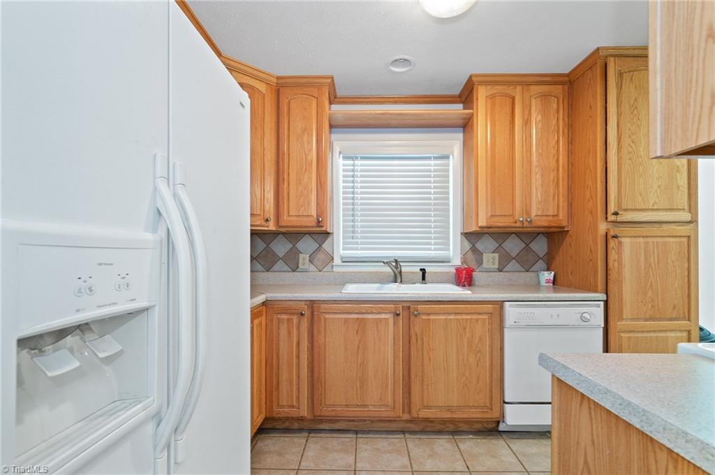 7287 Davis Country Road Randleman, NC 27317 - Photo 5 of 21