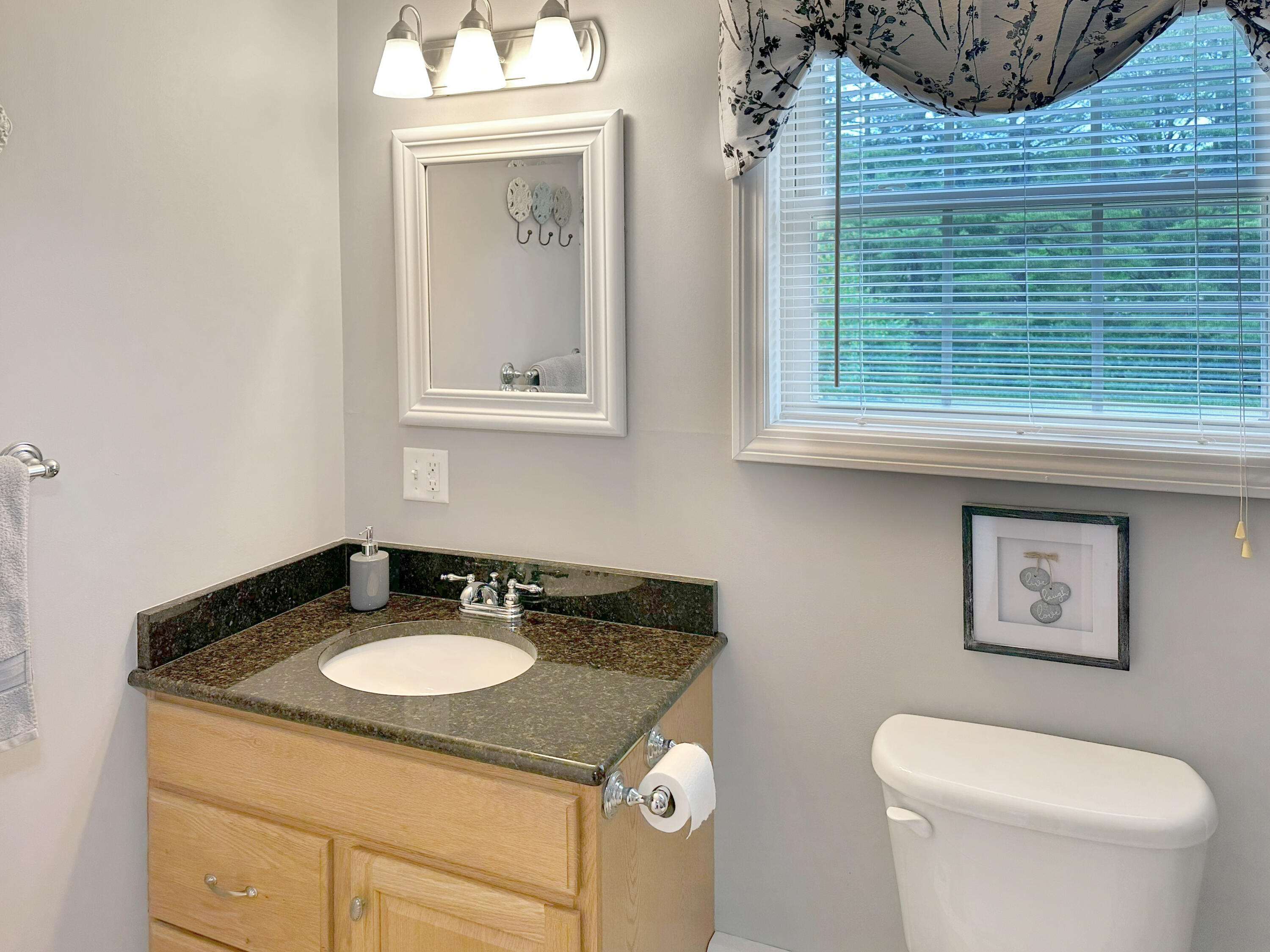 1016 State Street, Unit 7 Bangor, ME 04401 - Photo 14 of 19 14