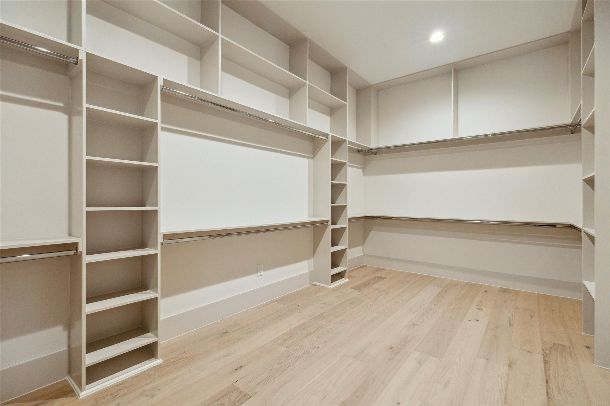 10303 Eddystone Drive Houston, TX 77043 - Photo 15 of 21 a view of an empty walk in closet