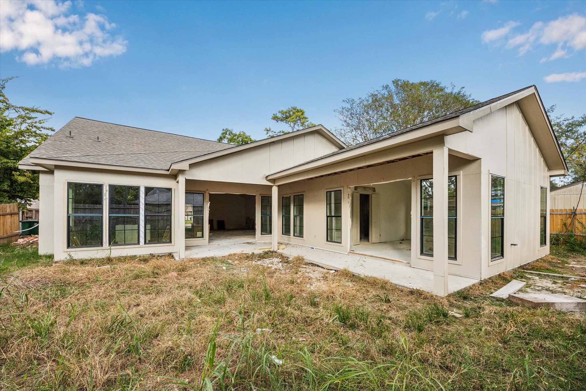 10303 Eddystone Drive Houston, TX 77043 - Photo 4 of 21 front view of a house