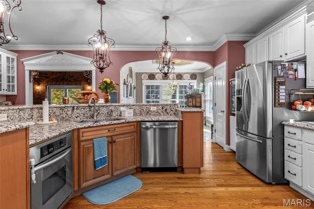 $895,000 | 746 St Andrews Drive, Farmington, MO 63640