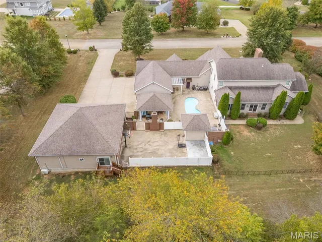 $895,000 | 746 St Andrews Drive, Farmington, MO 63640