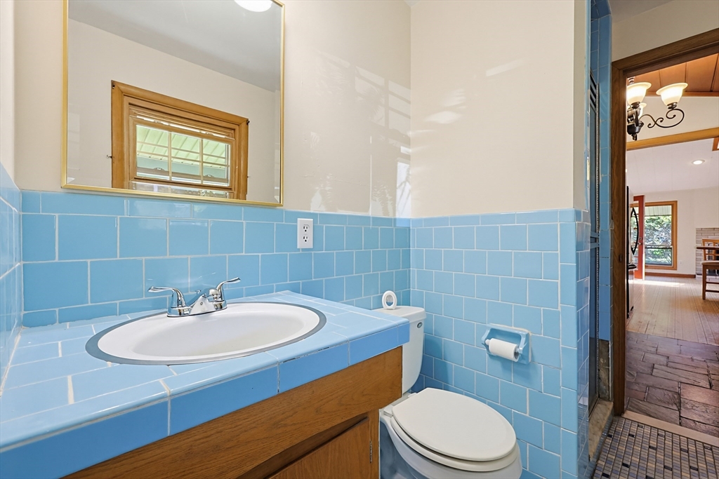 21 Daggett Road Attleboro, MA 02703 - Photo 20 of 39