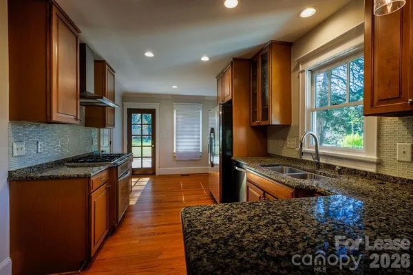 $3,250 | 435 Walnut Avenue, Charlotte, NC 28208