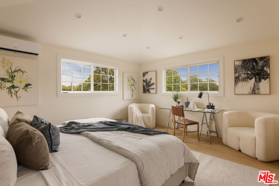 11516 Clarkson Road Los Angeles, CA 90064 - Photo 13 of 20