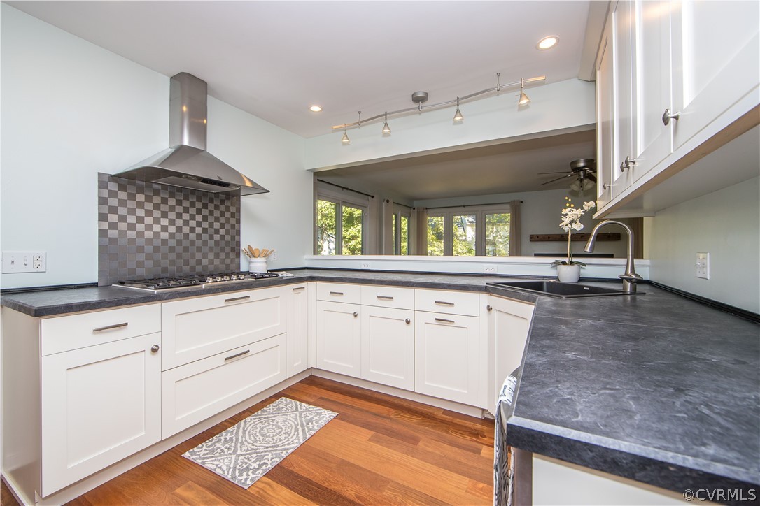 4502 Oak Hollow Road Chester, VA 23831 - Photo 6 of 32 Gallery Image 6