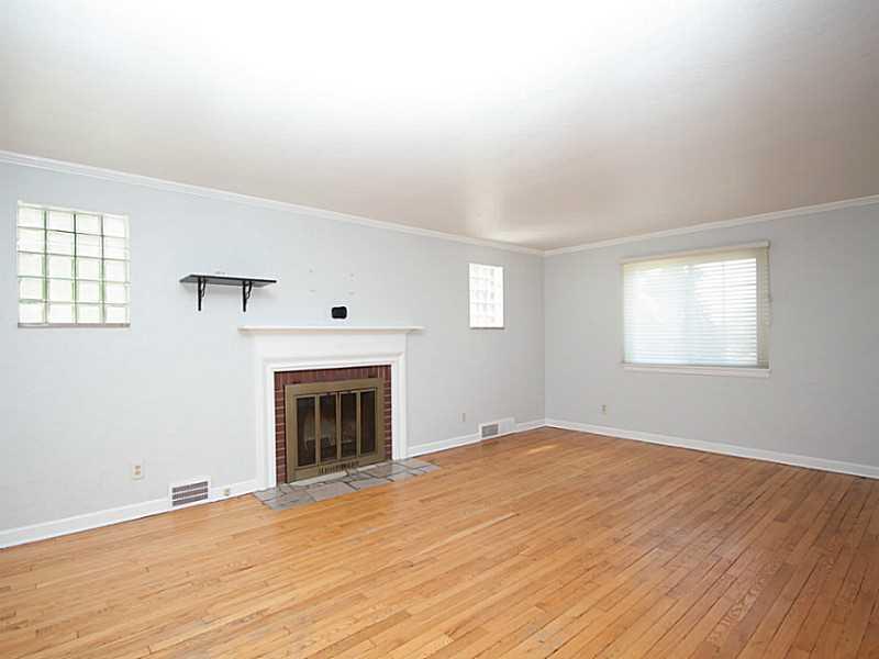 2019 Mohawk Road Upper St. Clair, PA 15241 - Photo 7 of 16 Living Room.