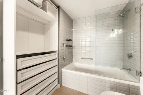 $835,000 | 530 South Hewitt Street, Unit 455, Los Angeles, CA 90013