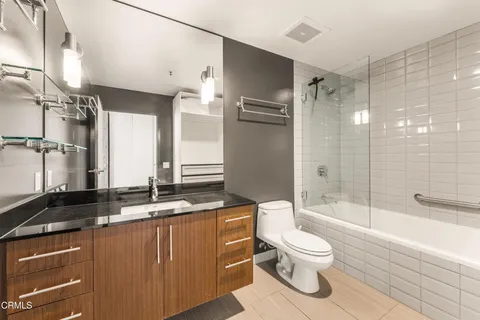 $835,000 | 530 South Hewitt Street, Unit 455, Los Angeles, CA 90013