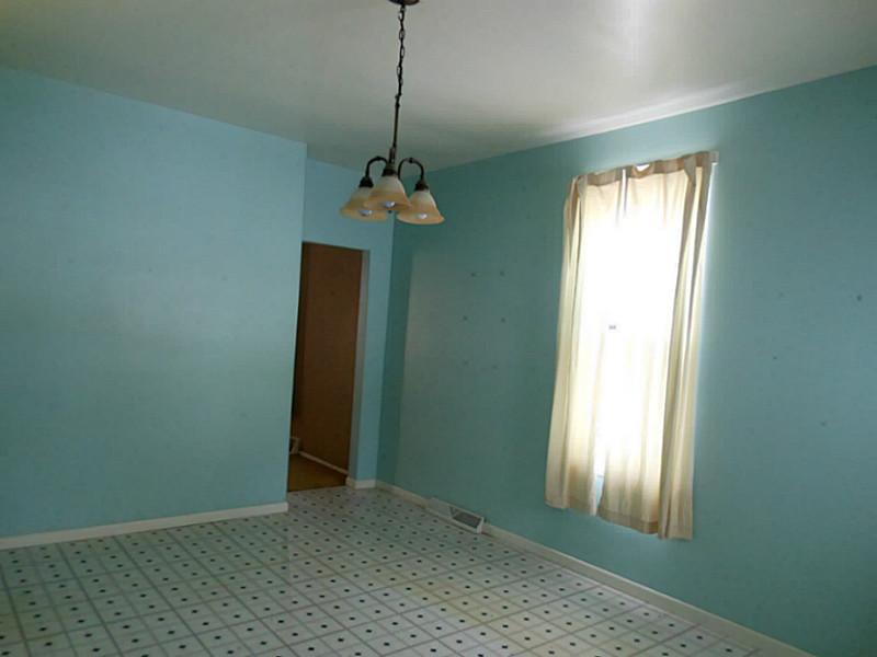 1346 Charlotte Avenue Rochester, PA 15074 - Photo 3 of 15 Dining Room.