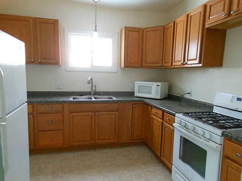 1346 Charlotte Avenue Rochester, PA 15074 - Photo 7 of 15 Kitchen.