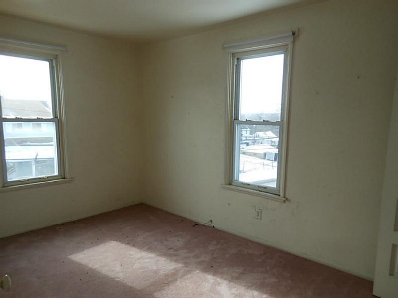 1346 Charlotte Avenue Rochester, PA 15074 - Photo 9 of 15 Bedroom.