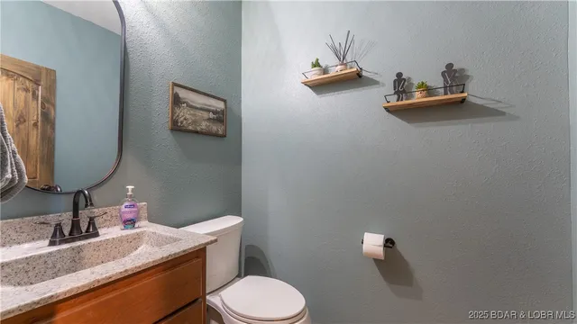 $789,900 | 709 Foster Road, Climax Springs, MO 65324