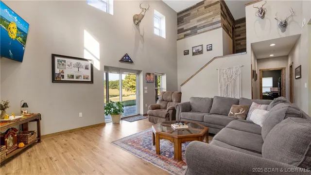 $789,900 | 709 Foster Road, Climax Springs, MO 65324