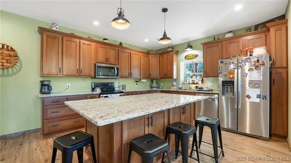 $749,900 | 709 Foster Road, Climax Springs, MO 65324