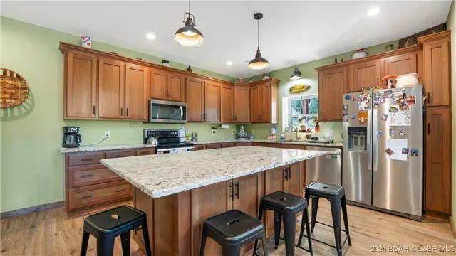 $789,900 | 709 Foster Road, Climax Springs, MO 65324