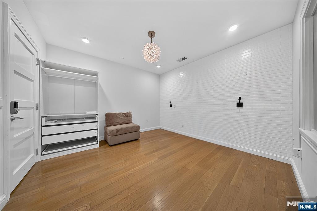 9 Somerset Lane, Unit 410 Edgewater, NJ 07020 - Photo 12 of 14 Gallery Image 12