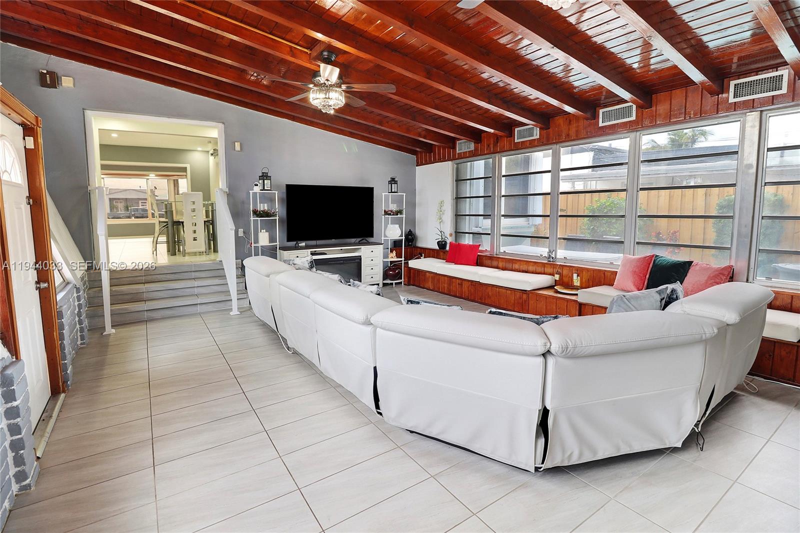 591 Southeast 5th Street Hialeah, FL 33010 - Photo 20 of 45