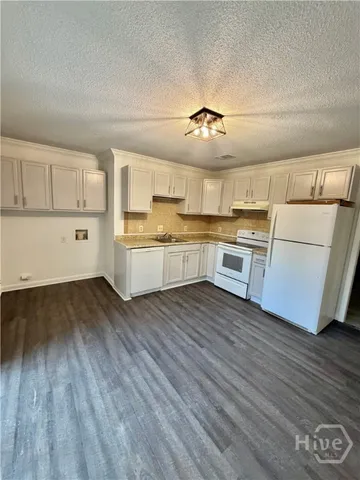 $1,500 | 6810 Johnny Mercer Boulevard, Unit A, Savannah, GA 31410