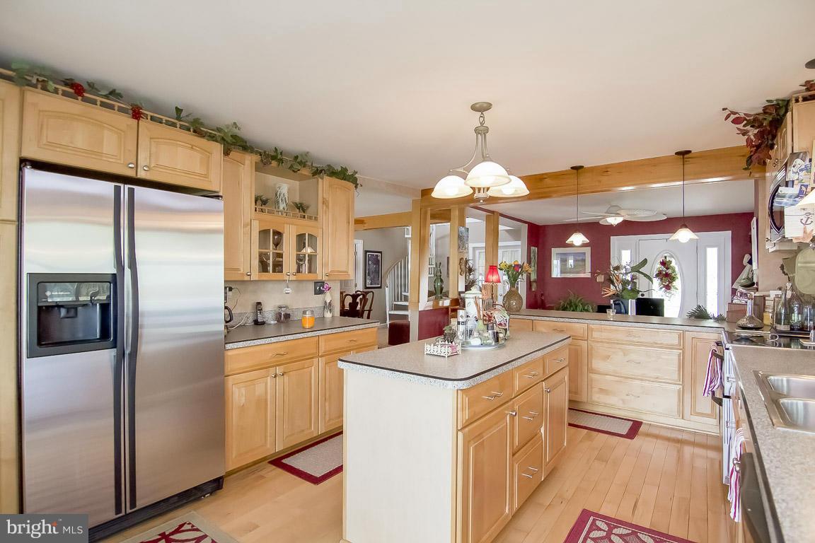 1364 East Riverside Avenue Baltimore, MD 21221 - Photo 15 of 30 Kitchen