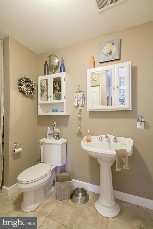 1364 East Riverside Avenue Baltimore, MD 21221 - Photo 25 of 30 Bath (Master)