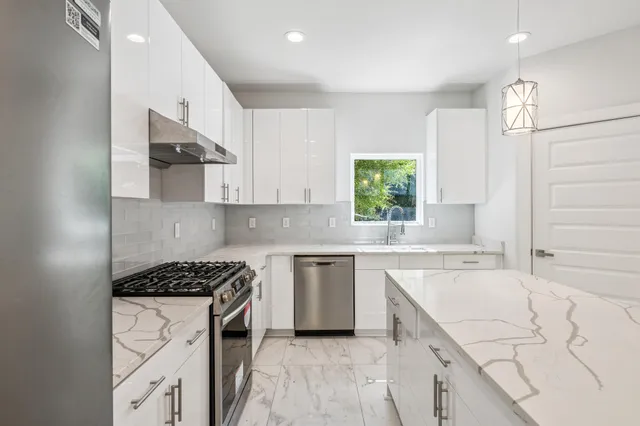 $679,000 | 410 Anchors Street, Niceville, FL 32578