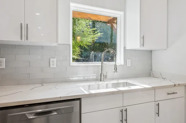 $679,000 | 410 Anchors Street, Niceville, FL 32578