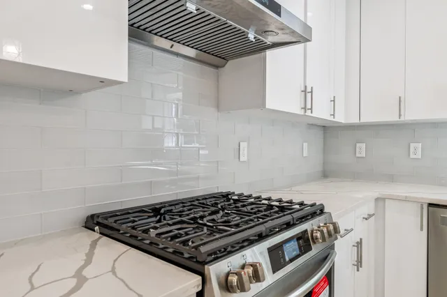 $679,000 | 410 Anchors Street, Niceville, FL 32578