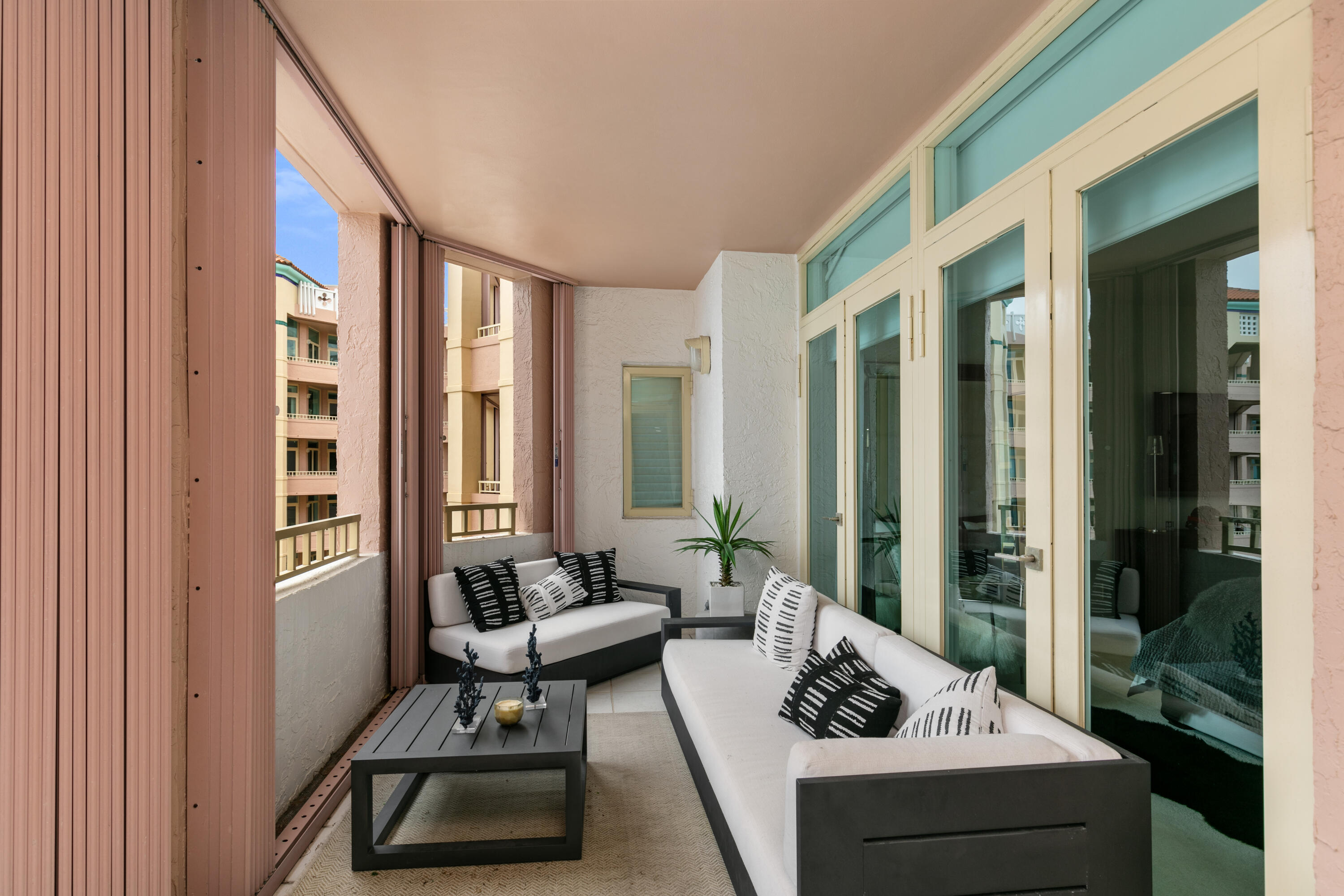 300 Southeast 5th Avenue, Unit 6050 Boca Raton, FL 33432 - Photo 28 of 43 2M8A7947