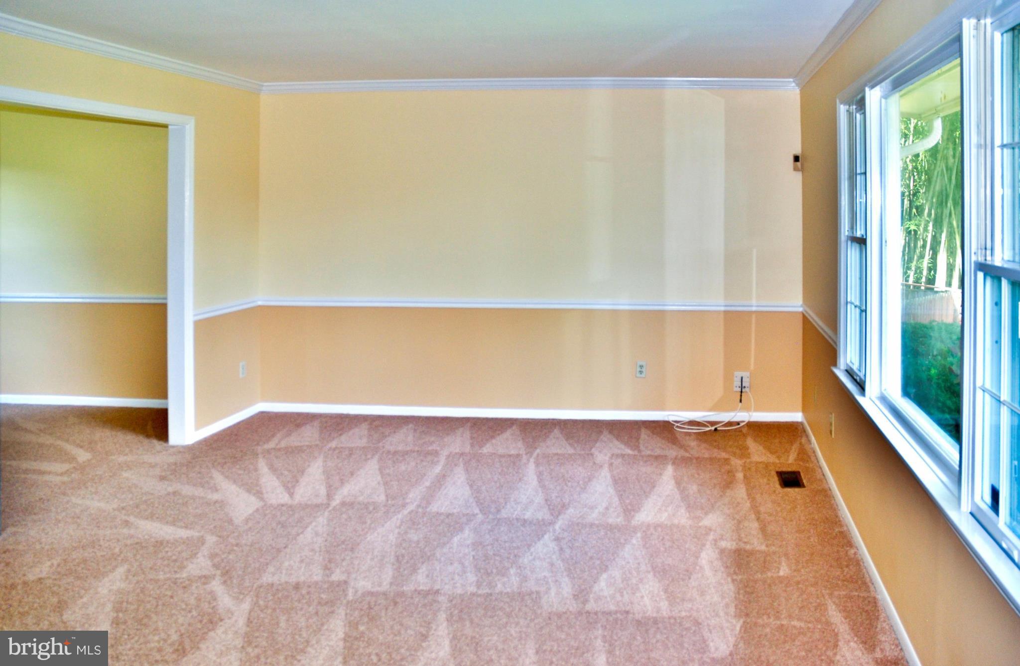 608 Cannon Road Silver Spring, MD 20904 - Photo 3 of 29 Living Room