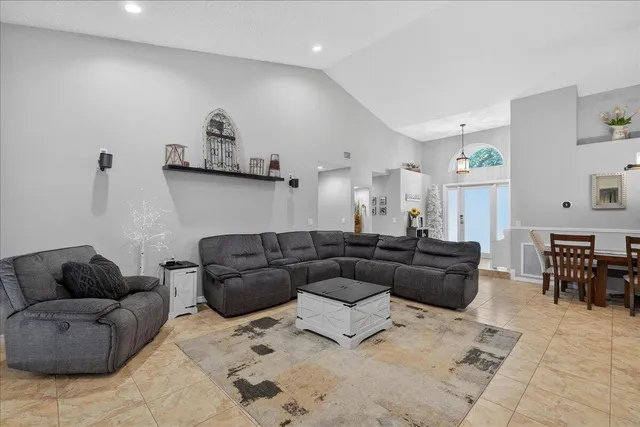 $799,000 | 7312 Northwest 45th Avenue, Coconut Creek, FL 33073