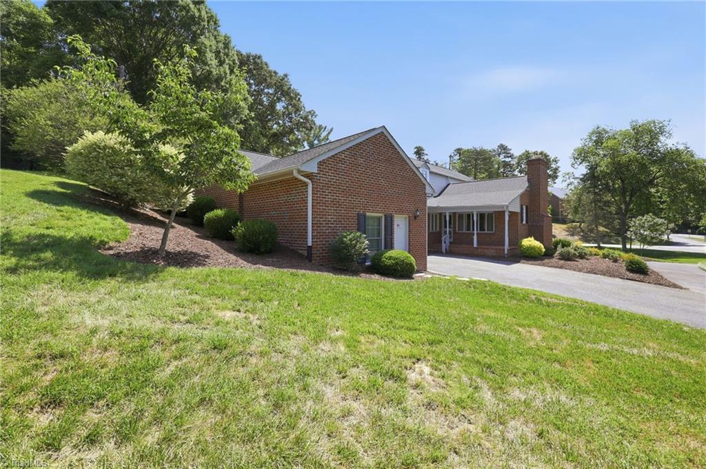 1300 Robinhood Road High Point, NC 27262 - Photo 46 of 50