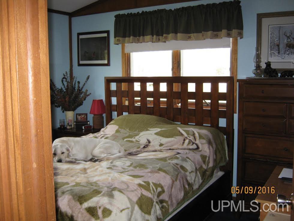 7420 Chalk Hill Road Daggett, MI 49821 - Photo 17 of 33 Gallery Image 17